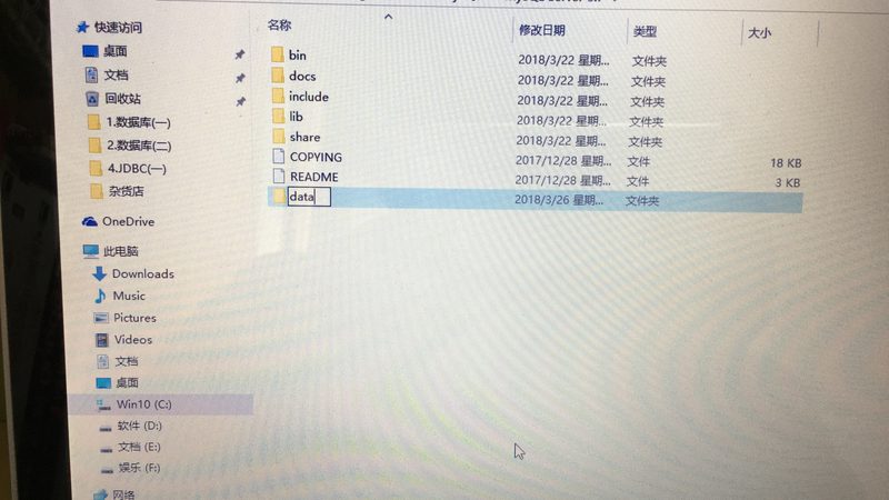 在选择开锁换锁厂家时，可以从以下几个方面进行判断：